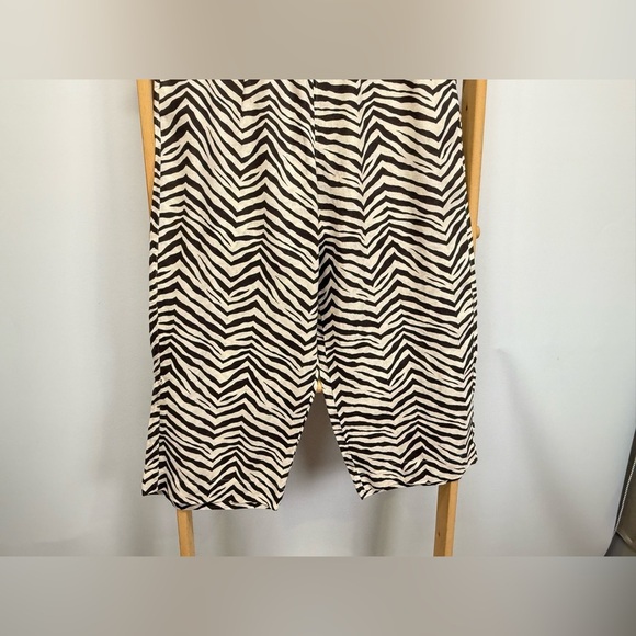 TAHARI Cream and brown zebra print 💯 Linen wide leg crop pants size XL - Picture 3 of 12